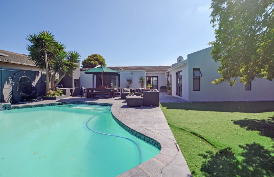 4 Bedroom Property for Sale in Blouberg Rise Western Cape
